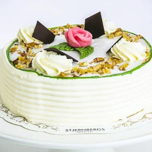 Klassisk Budapesttårta från Eksjö Konditori i Gamla Stan