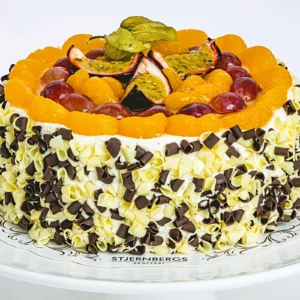 Lyxig frukttårta med färska frukter från Eksjö Konditori