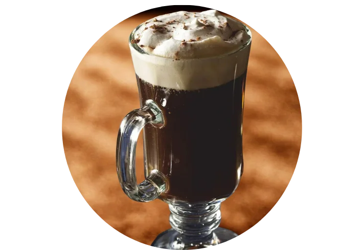 Irish Coffee Eksjö Konditori – En fantastisk och klassisk kaffedrink med whiskey och ett vitt gräddlock i hjärtat av Eksjö.
