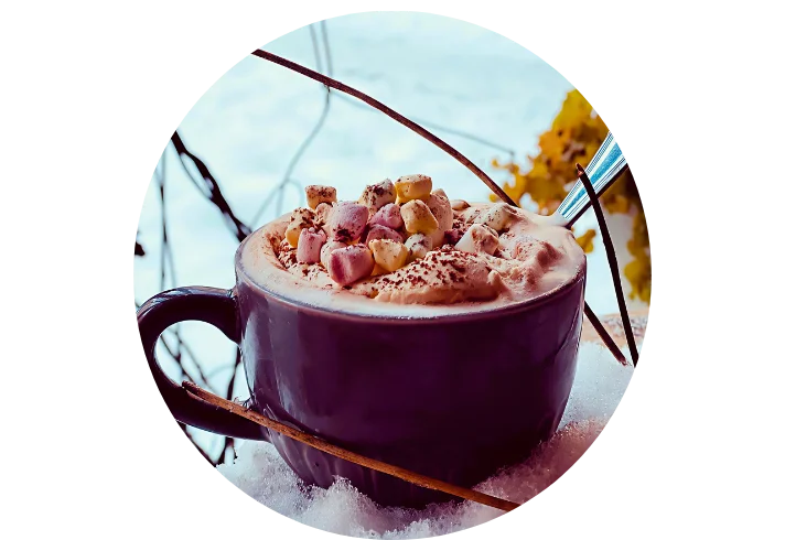 Varm äkta choklad Eksjö Konditori – En fantastisk och rykande het kopp choklad med vispgrädde i hjärtat av Eksjö