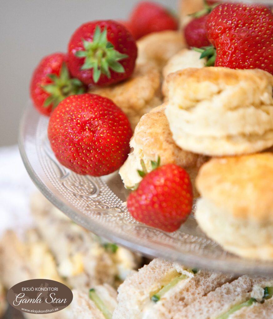 afternoon tea eksjo konditori farska nybakade scones